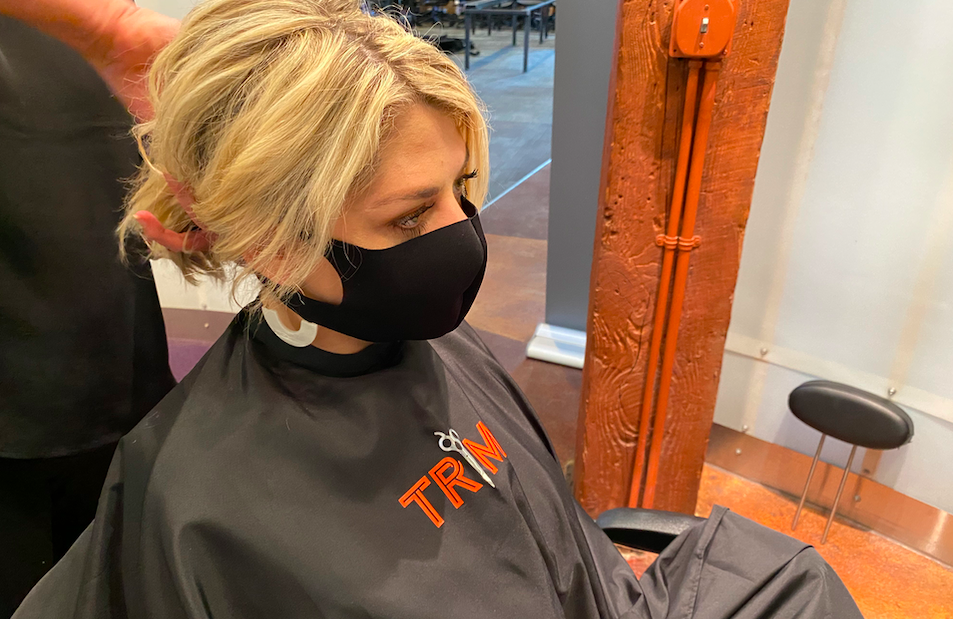 trim.co How To Wear A Mask During A Haircut
